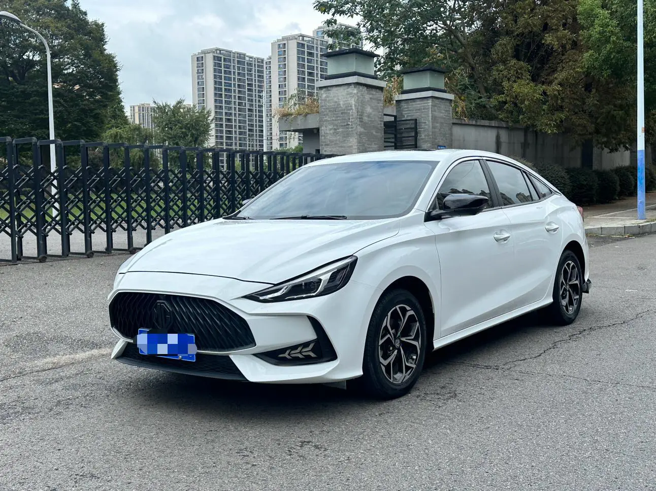 MG 5  из Китая