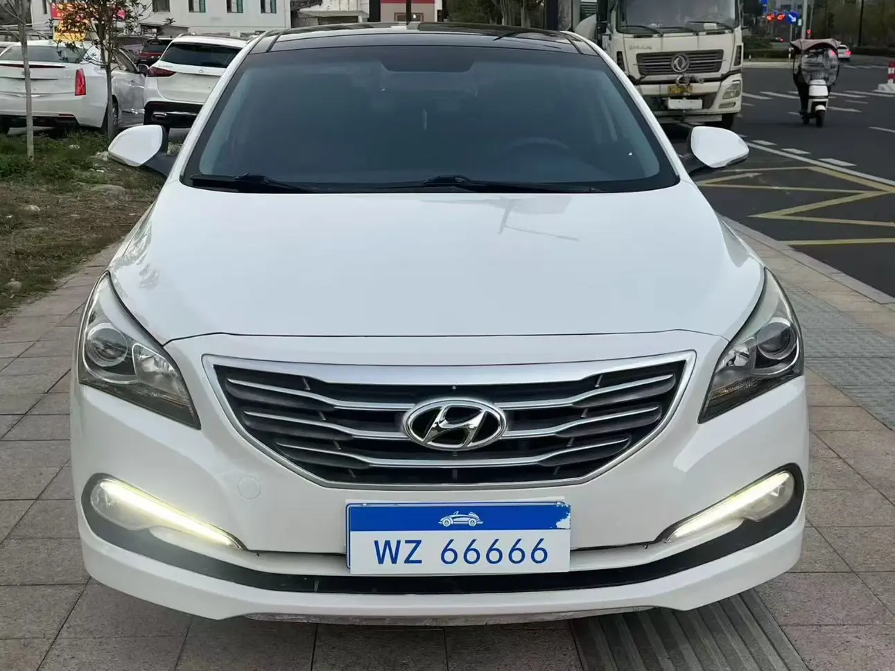 Hyundai Famous pictures  из Китая