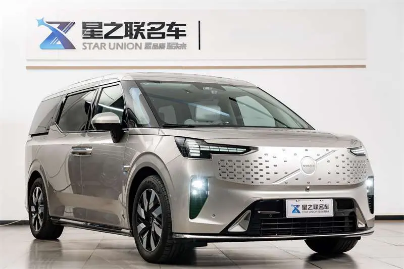 Volvo EM90  из Китая