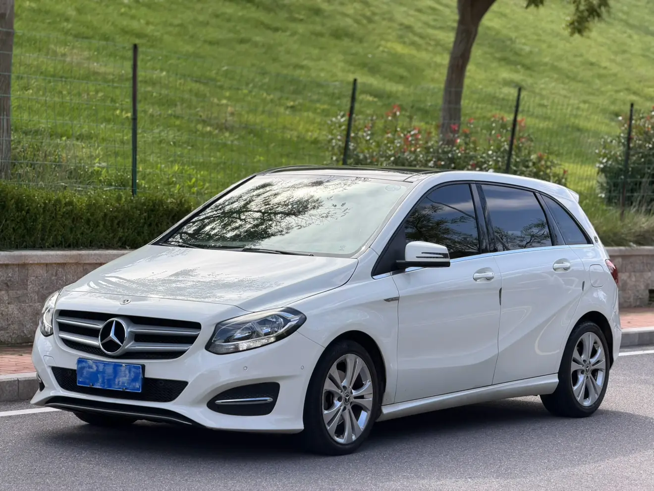 Mercedes-Benz Mercedes Benz B Class  из Китая