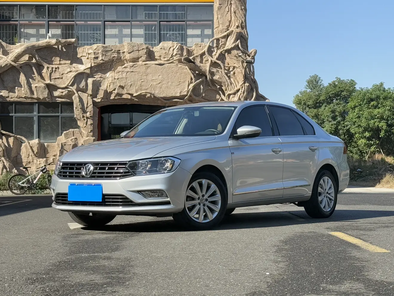 Volkswagen Bora  из Китая