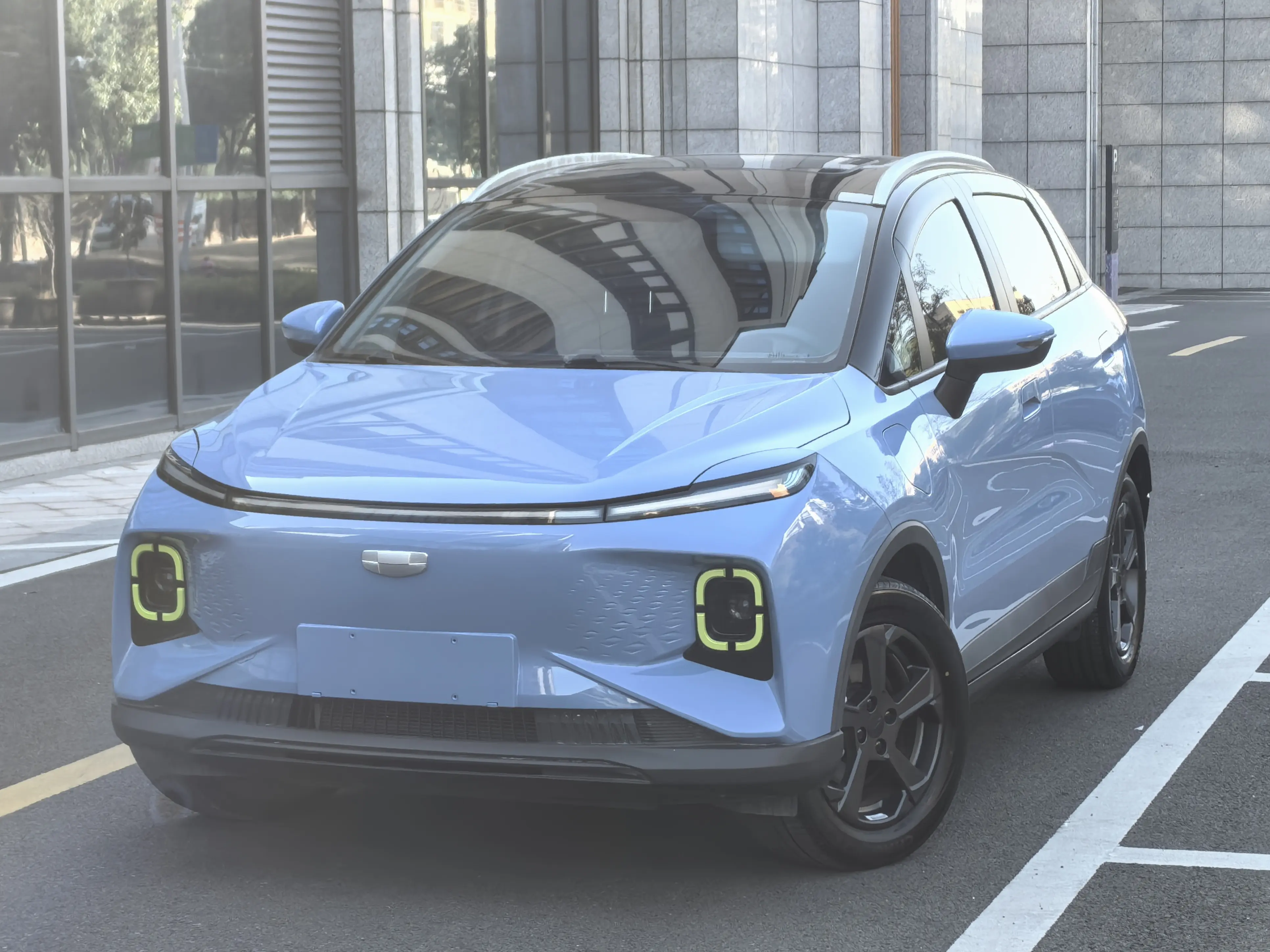 Geely Geometry E Firefly  из Китая