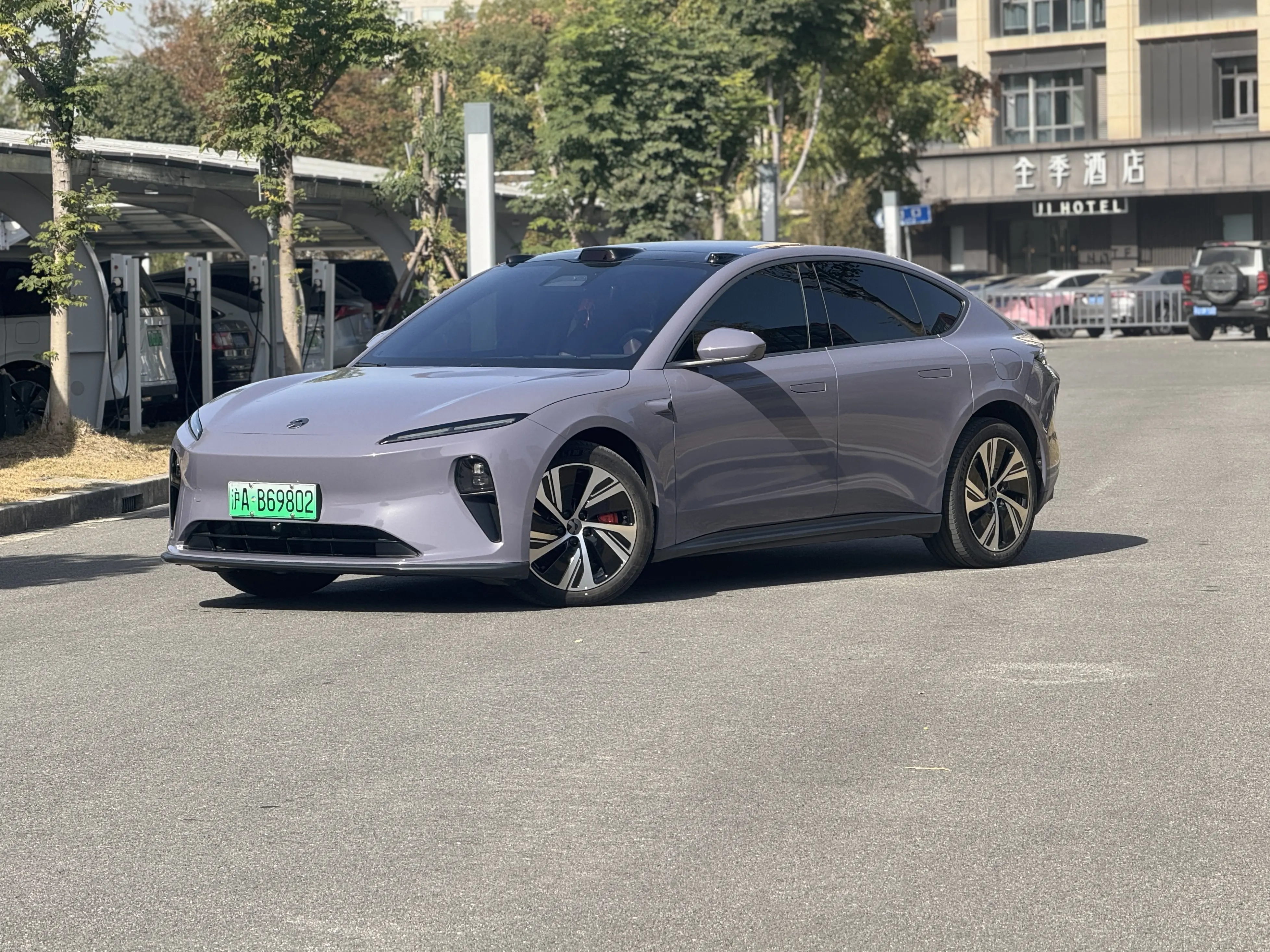 NIO ET5  из Китая