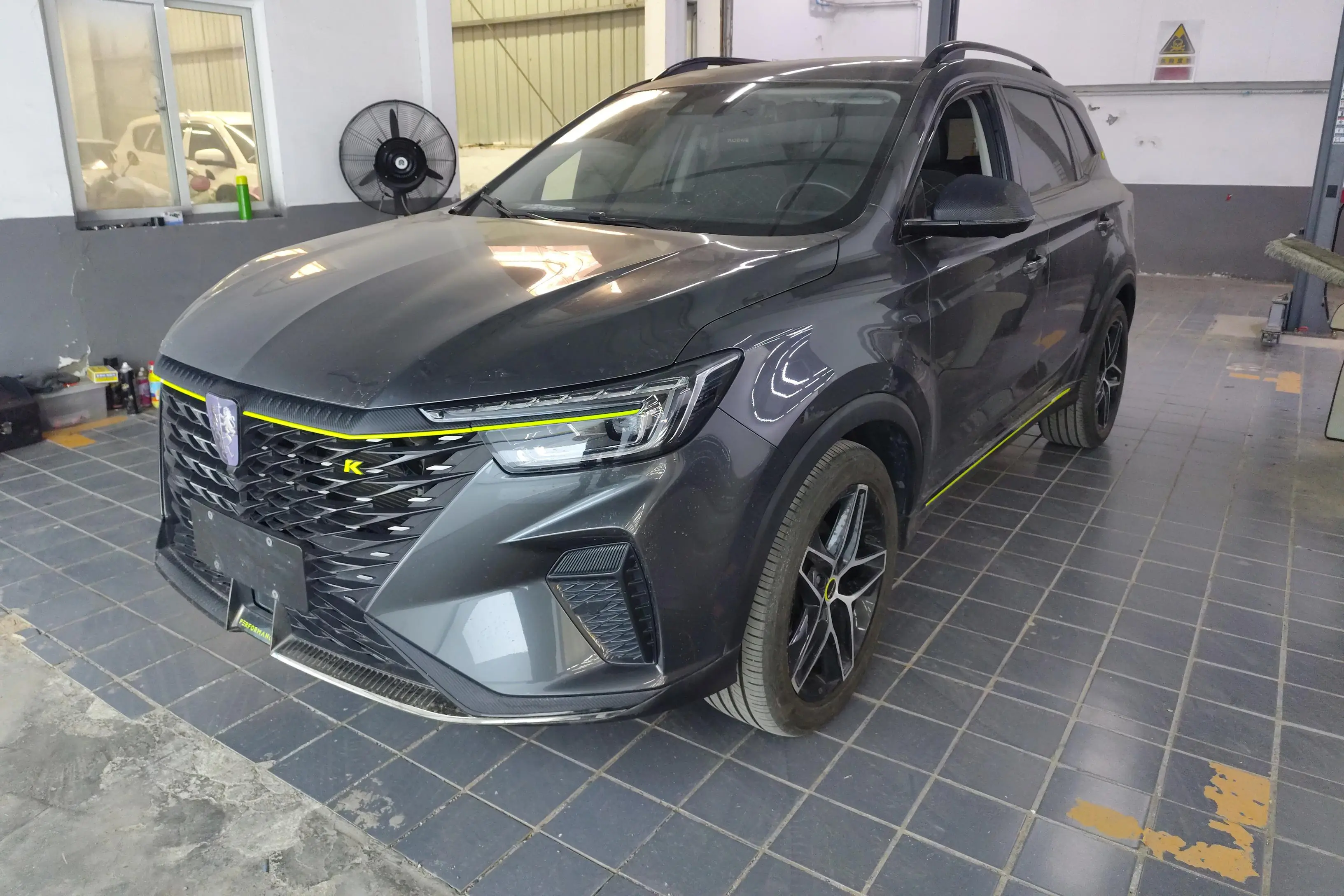 Roewe RX5  из Китая