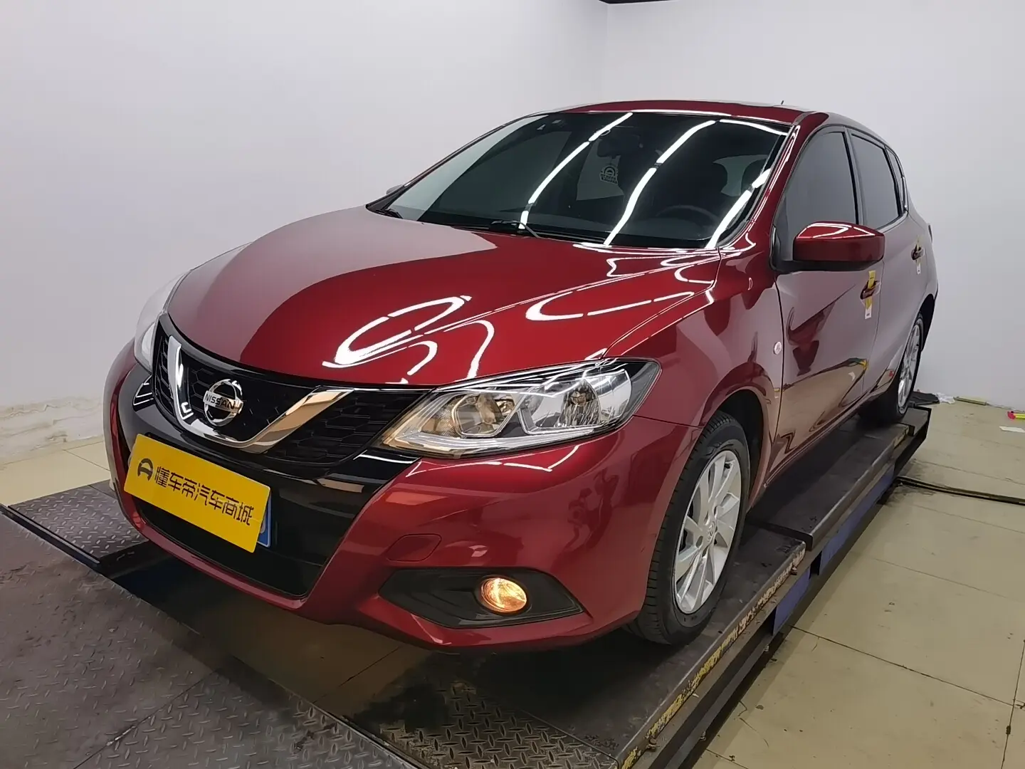 Nissan Tiida  из Китая