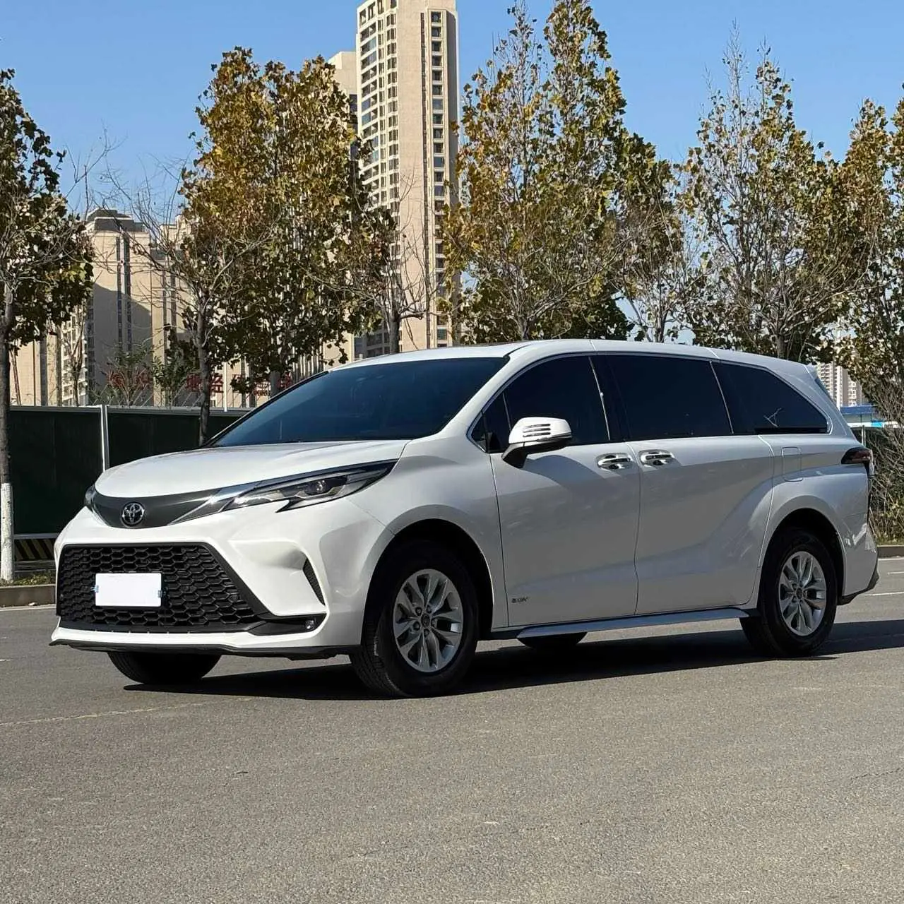 Toyota Granvia  из Китая