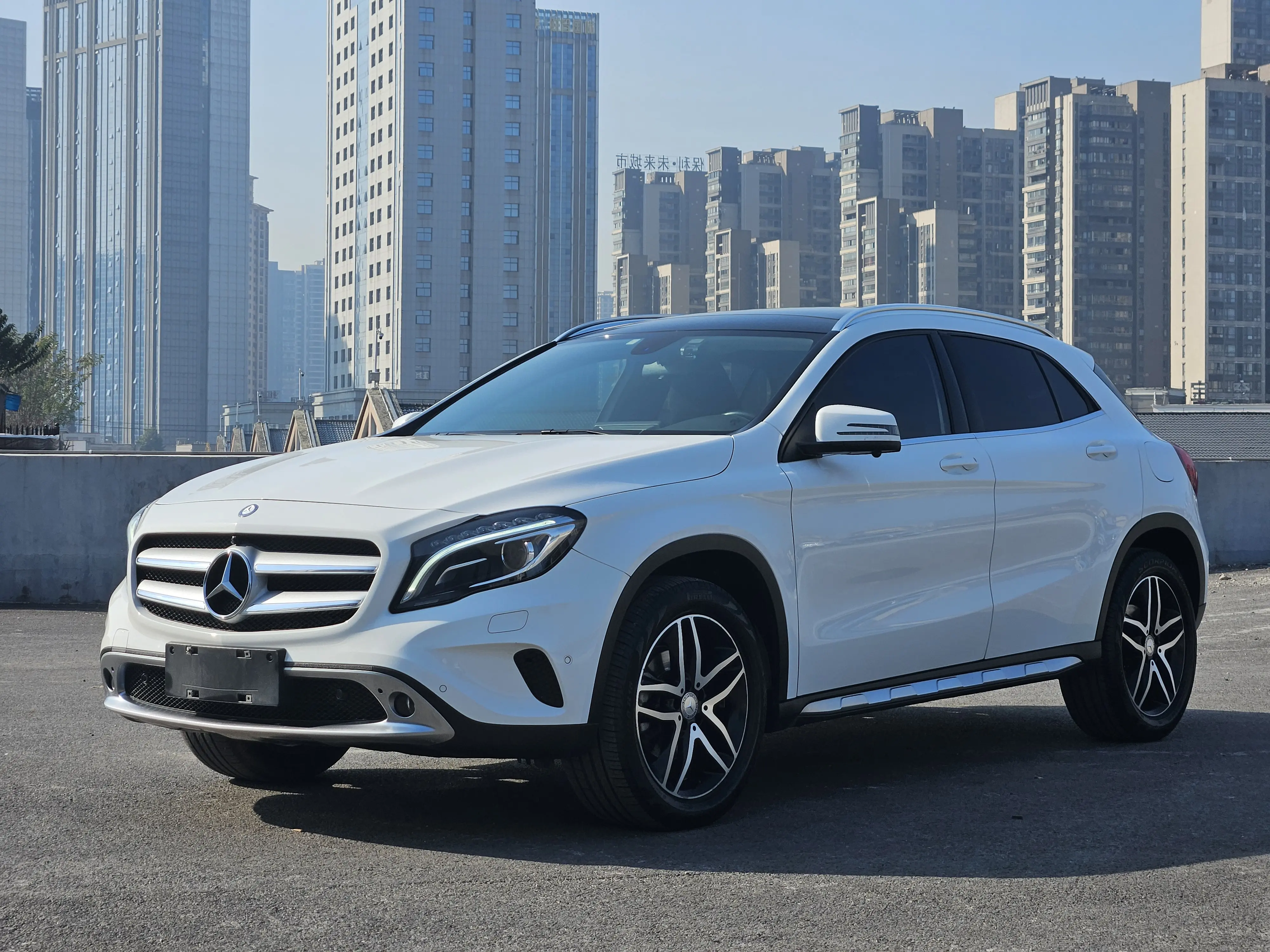 Mercedes-Benz GLA  из Китая
