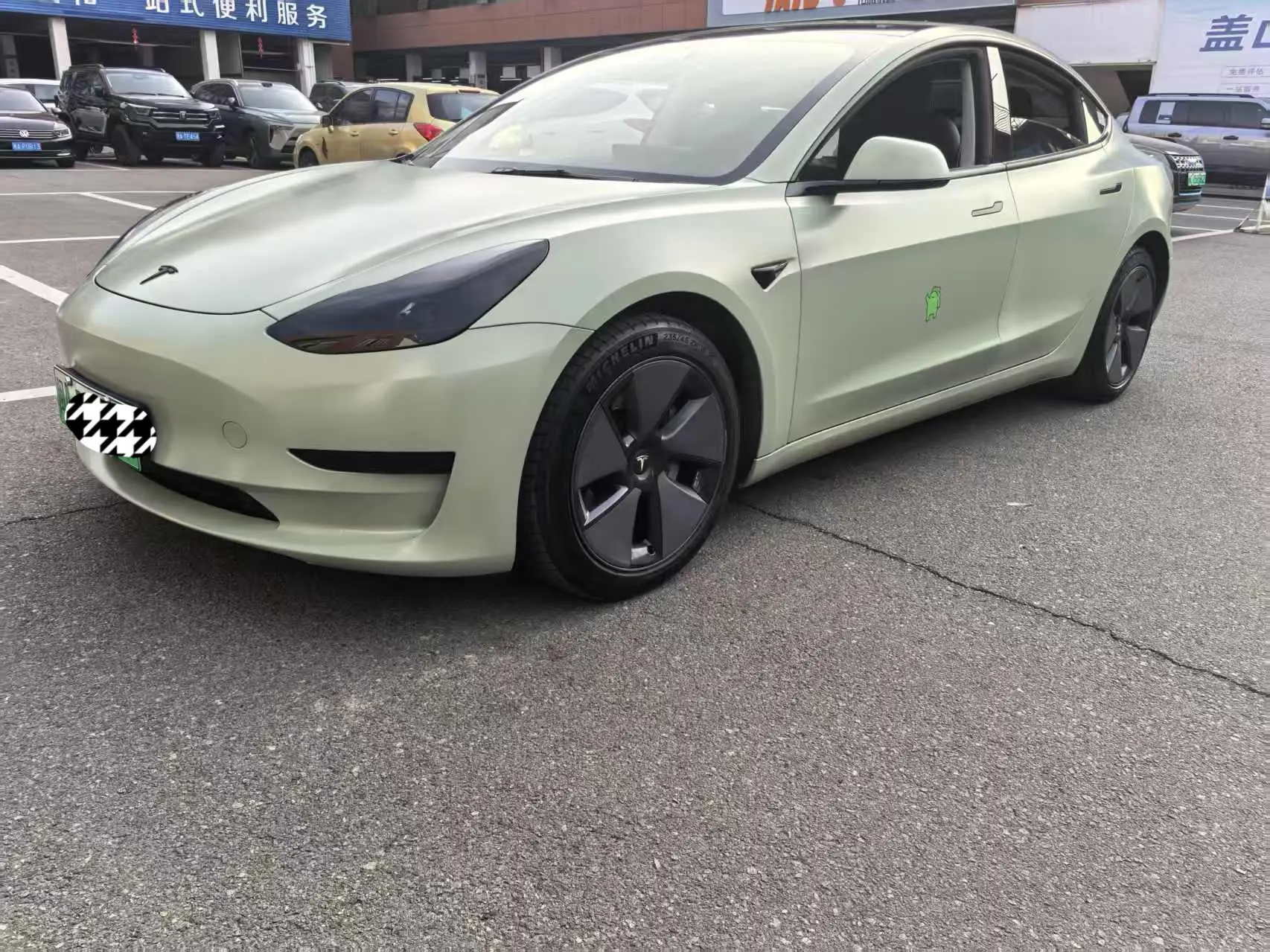 Tesla Model 3  из Китая