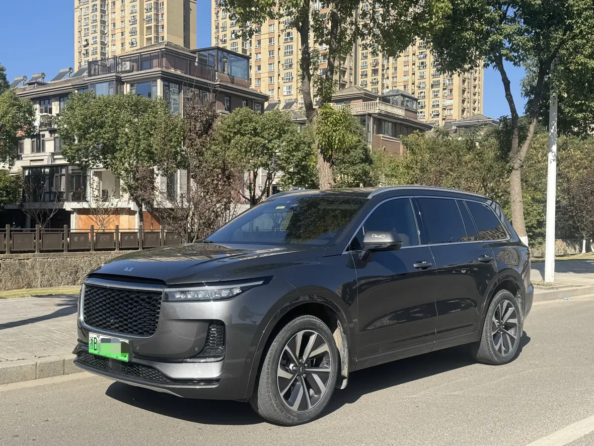 Li ONE (Ideal ONE)  из Китая