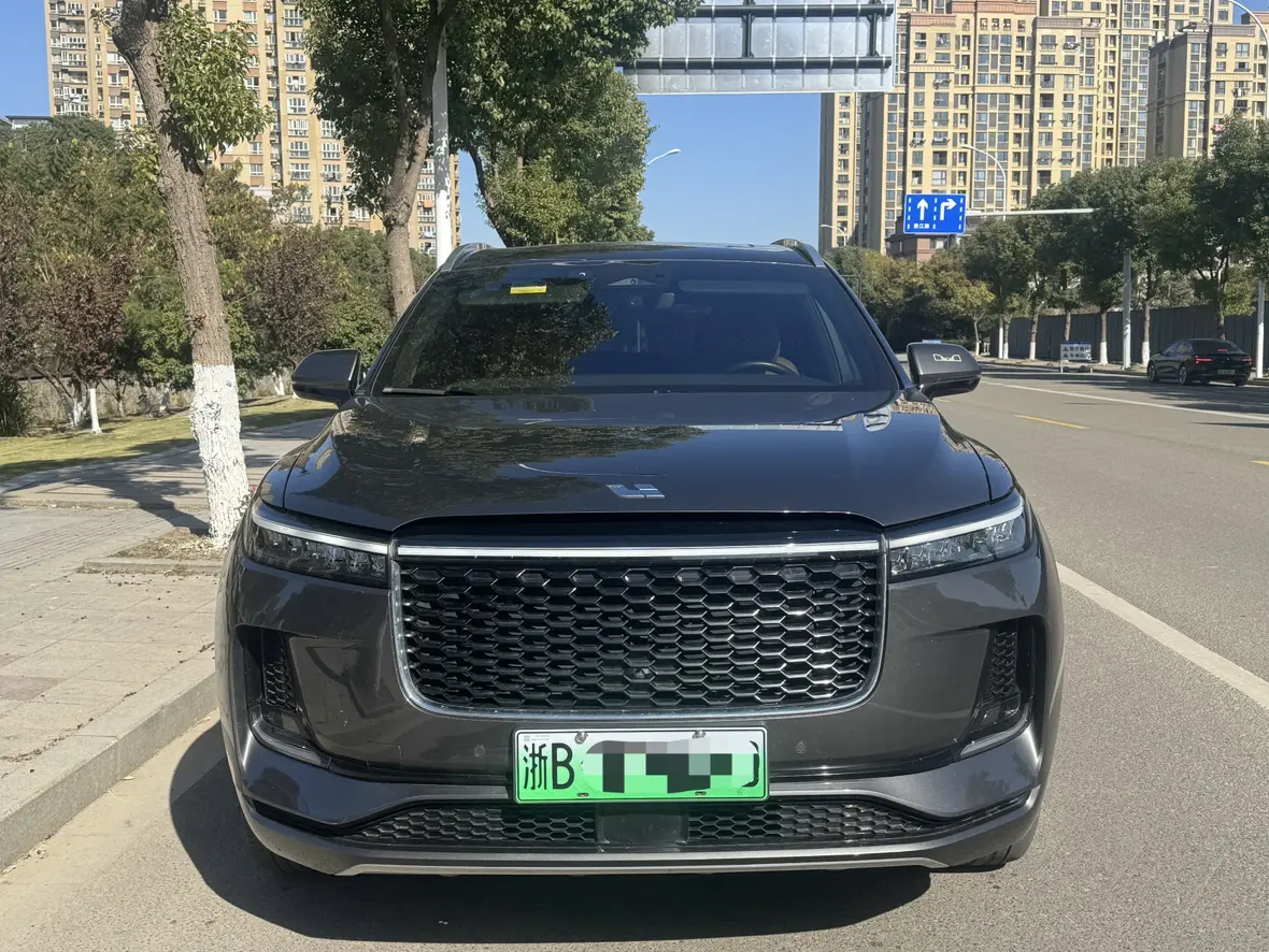 Li ONE (Ideal ONE)  из Китая