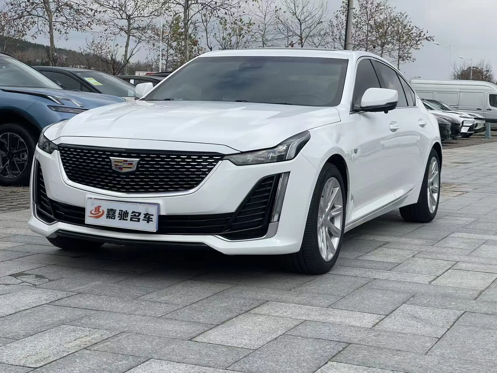Cadillac CT5  из Китая