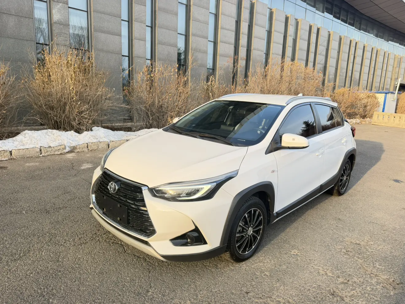 Toyota Yaris L  из Китая