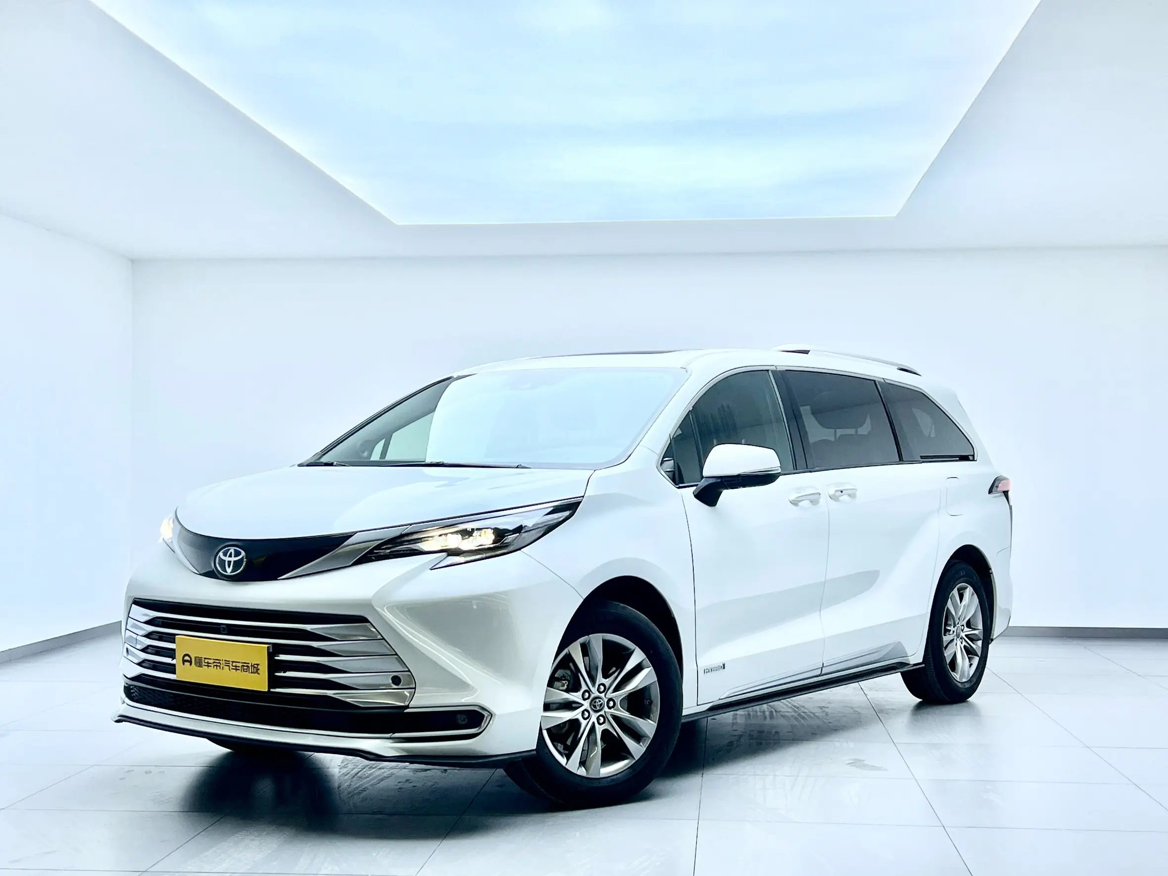 Toyota Sienna  из Китая