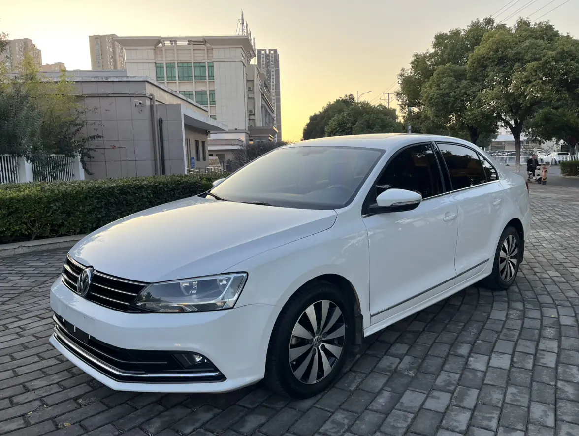 Volkswagen Sagitar  из Китая