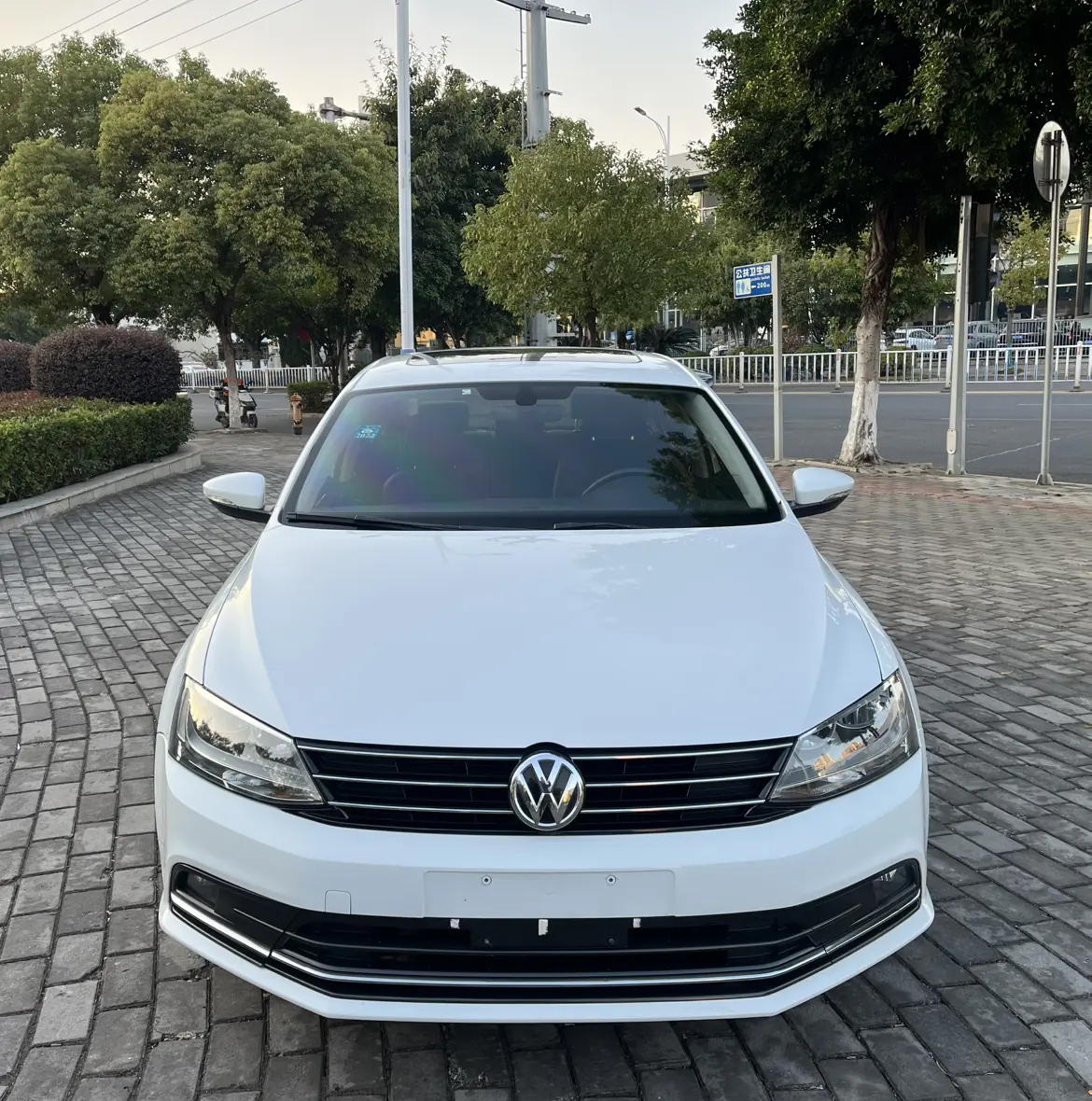 Volkswagen Sagitar  из Китая