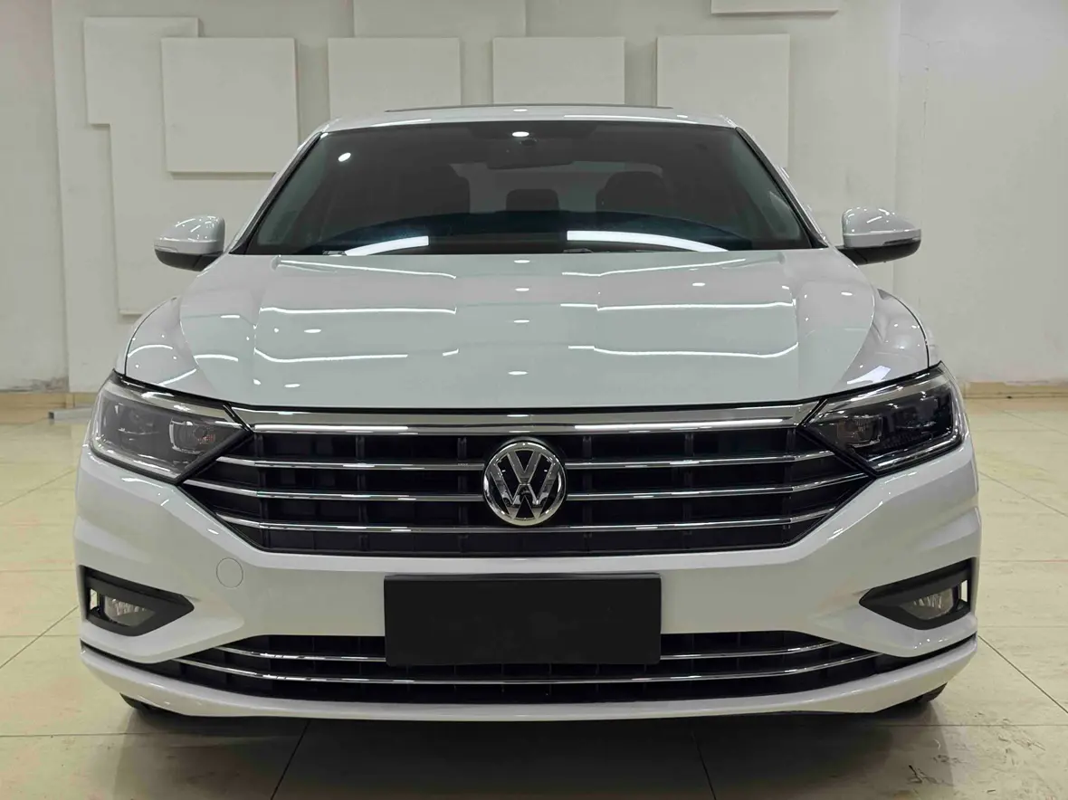 Volkswagen Sagitar  из Китая