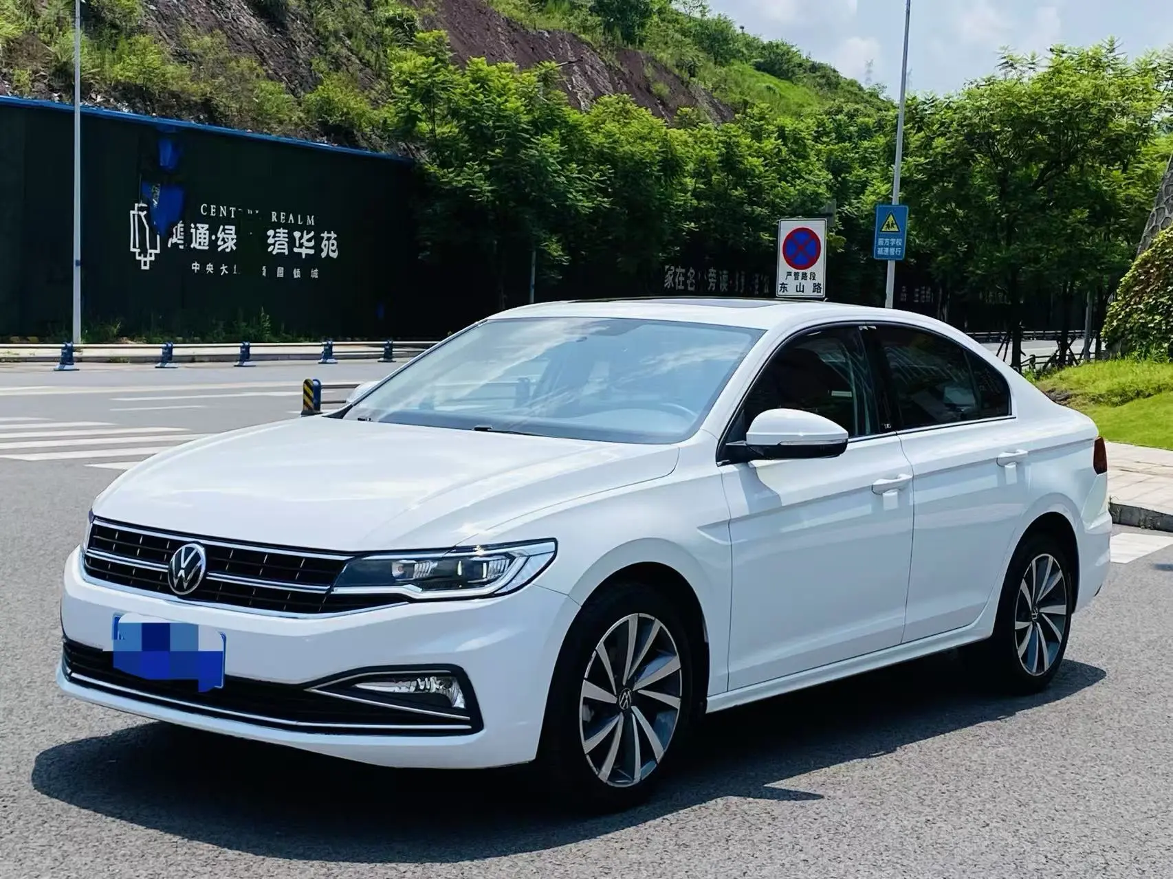 Volkswagen Bora  из Китая