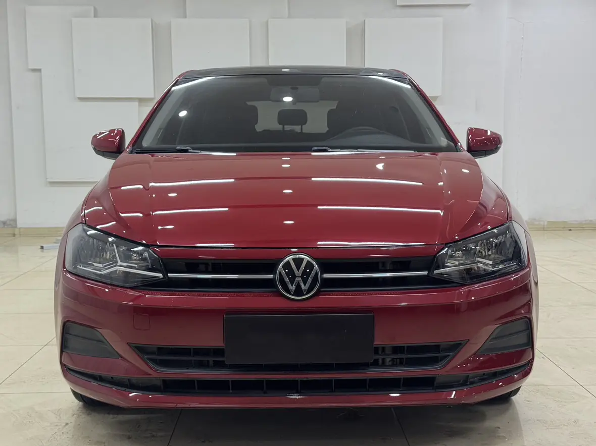 Volkswagen Polo  из Китая