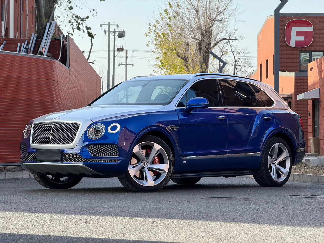 Bentley Bentayga  из Китая