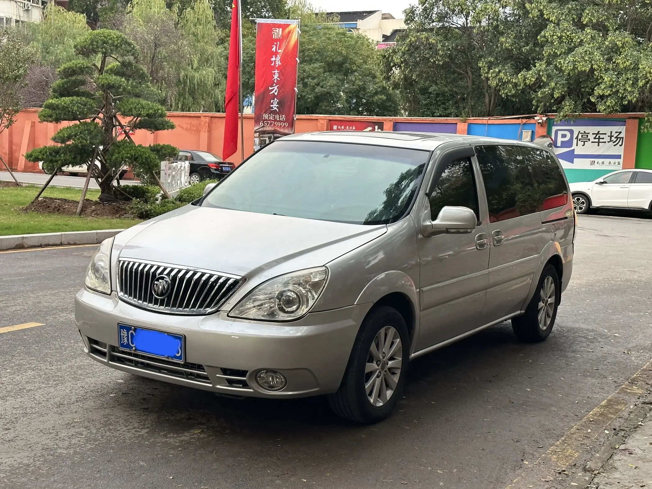 Buick GL8  из Китая