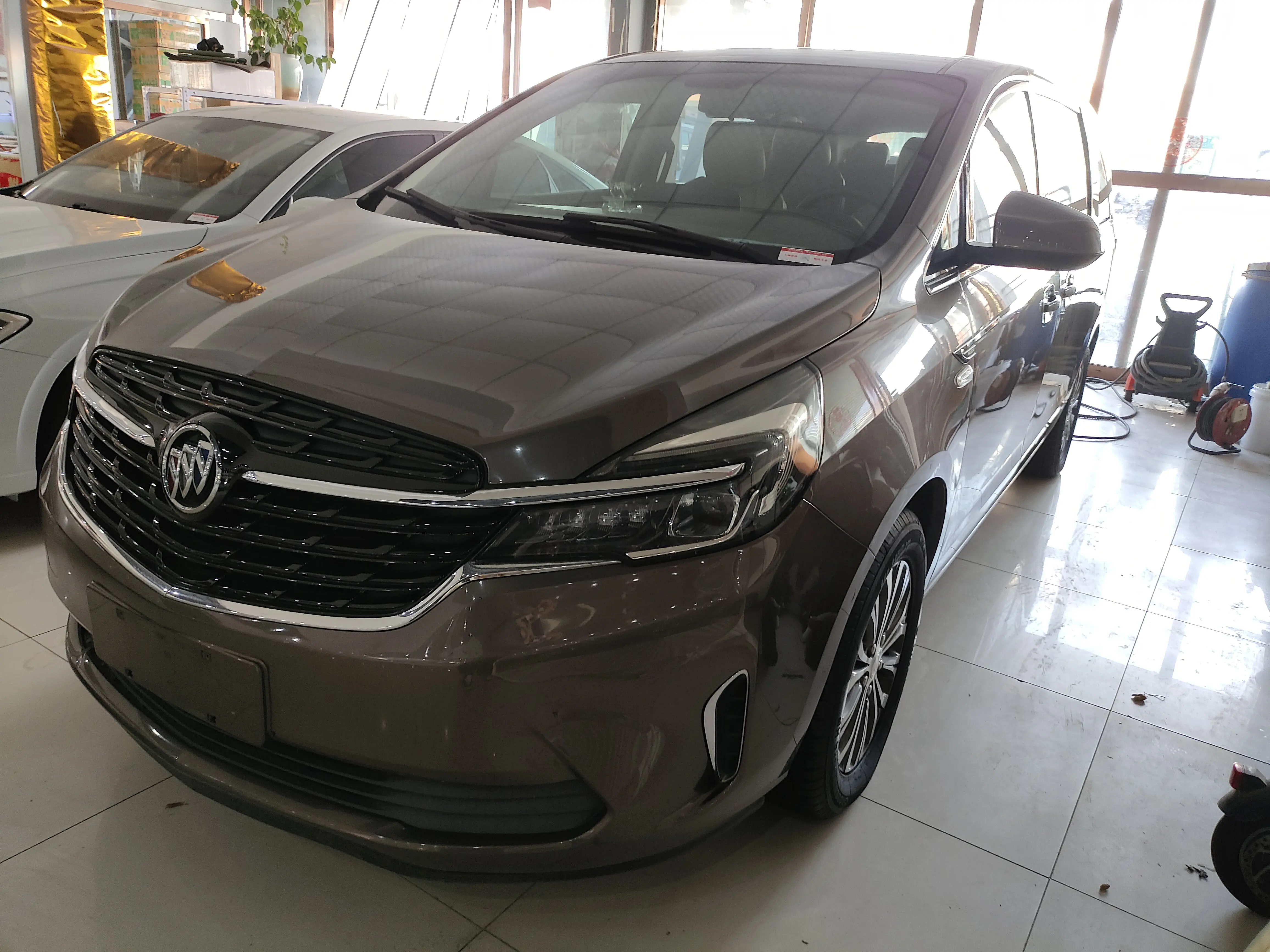 Buick GL8  из Китая