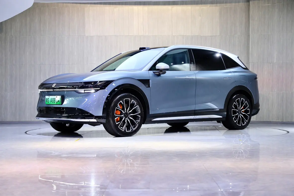 ZEEKR 7X  из Китая