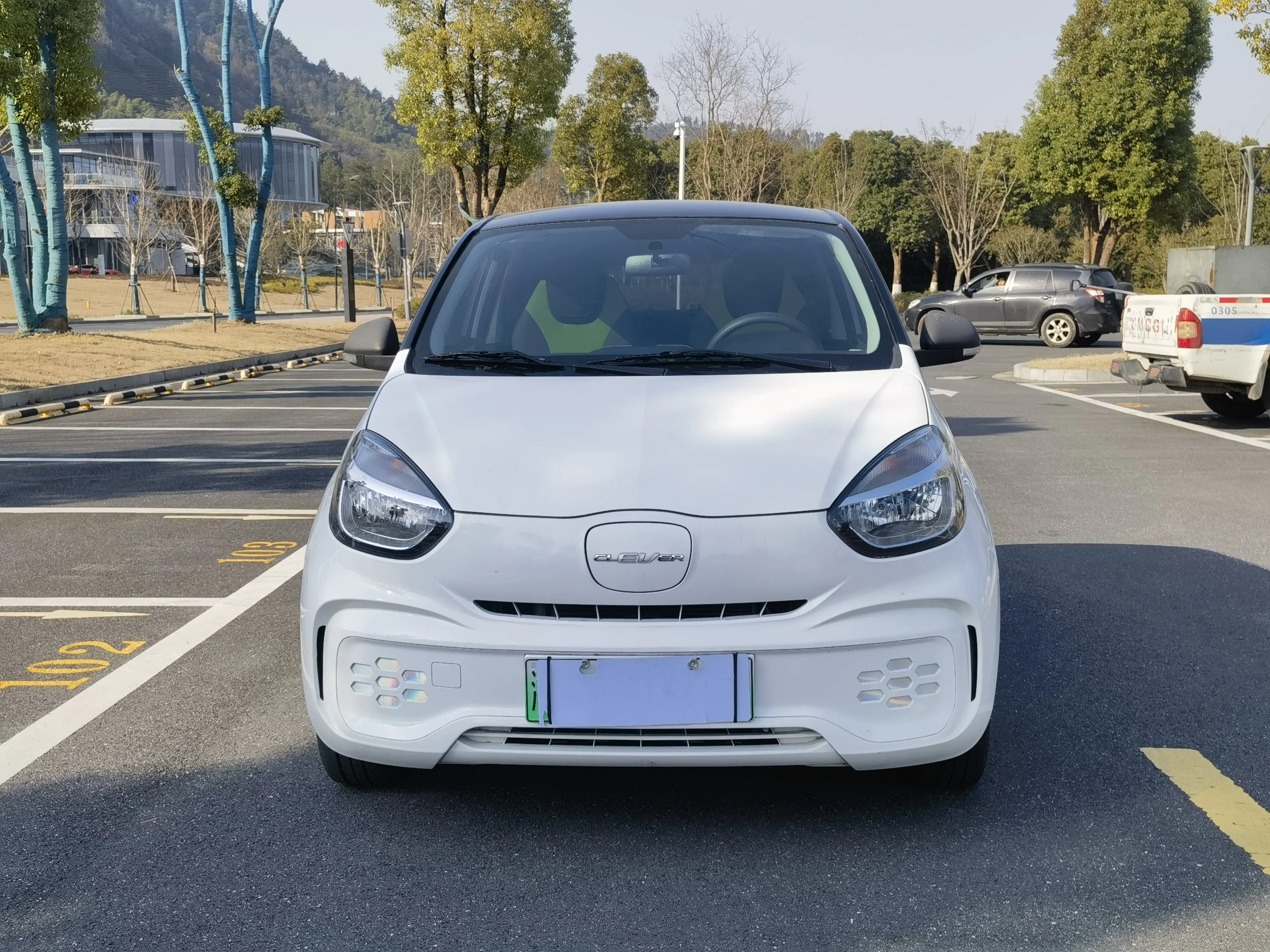 Roewe CLEVER  из Китая