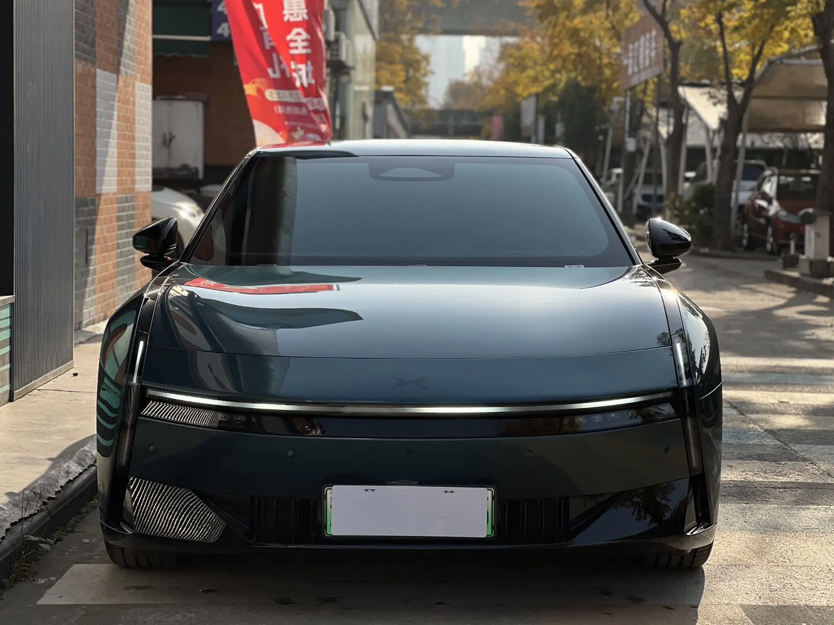 Xpeng P7  из Китая