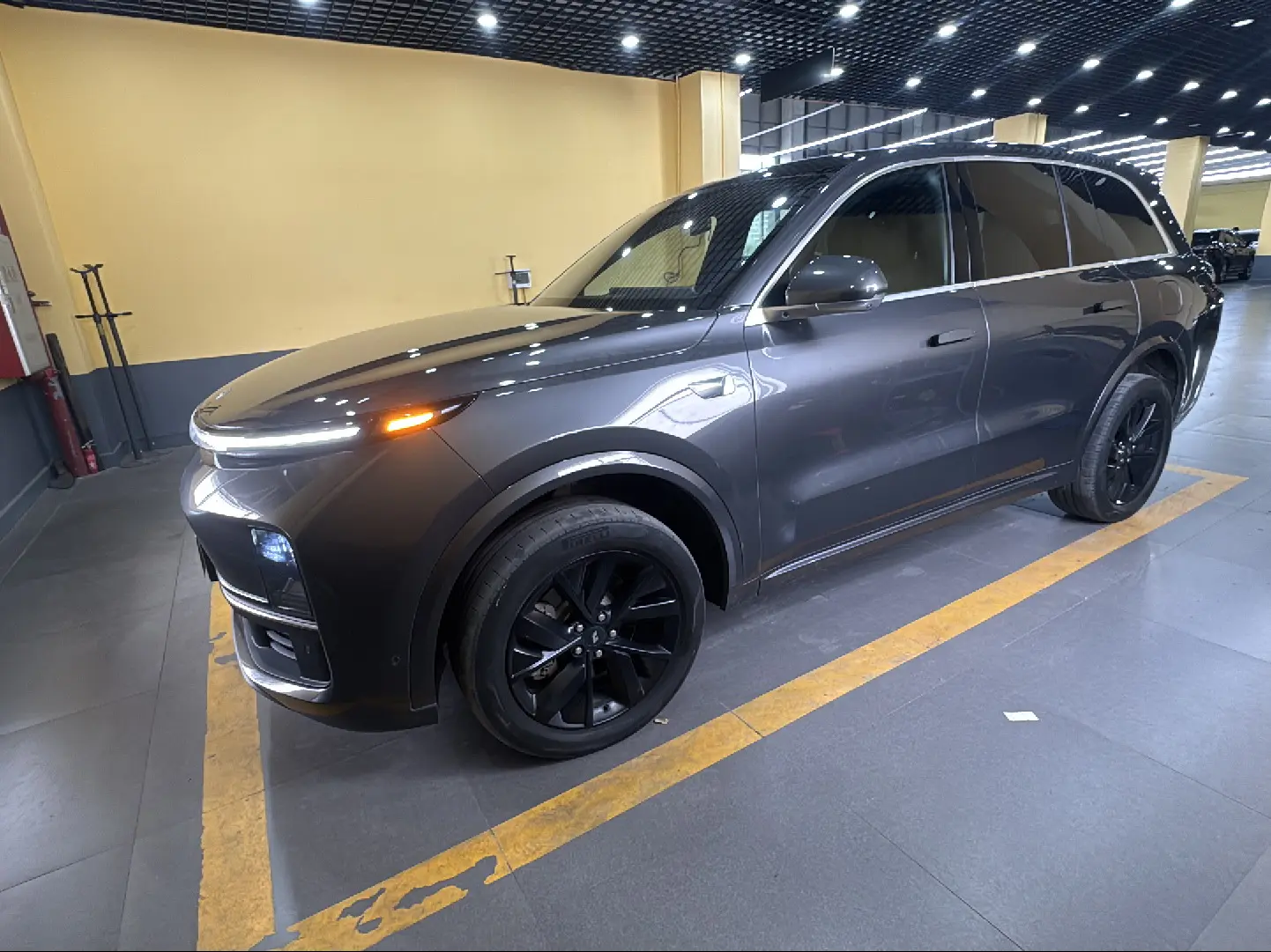 Li L8 (Ideal L8)  из Китая