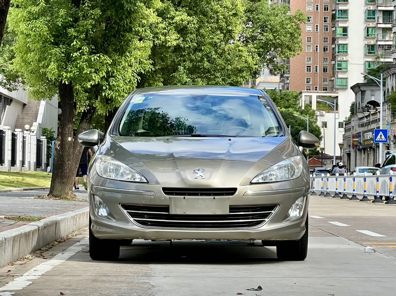 Peugeot 408  из Китая