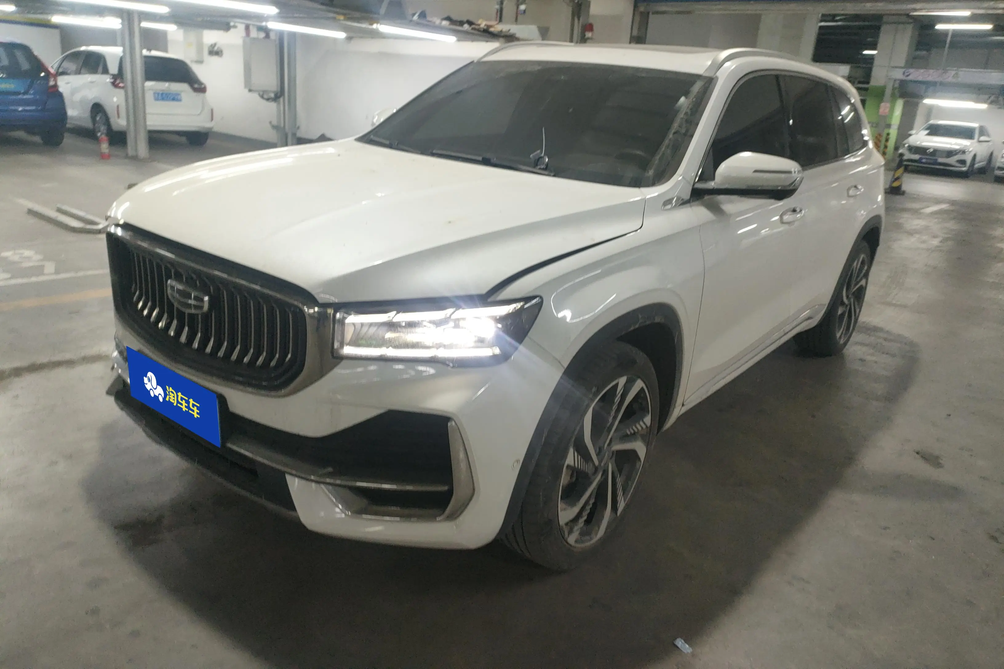 Geely Monjaro (Xingyue L)  из Китая