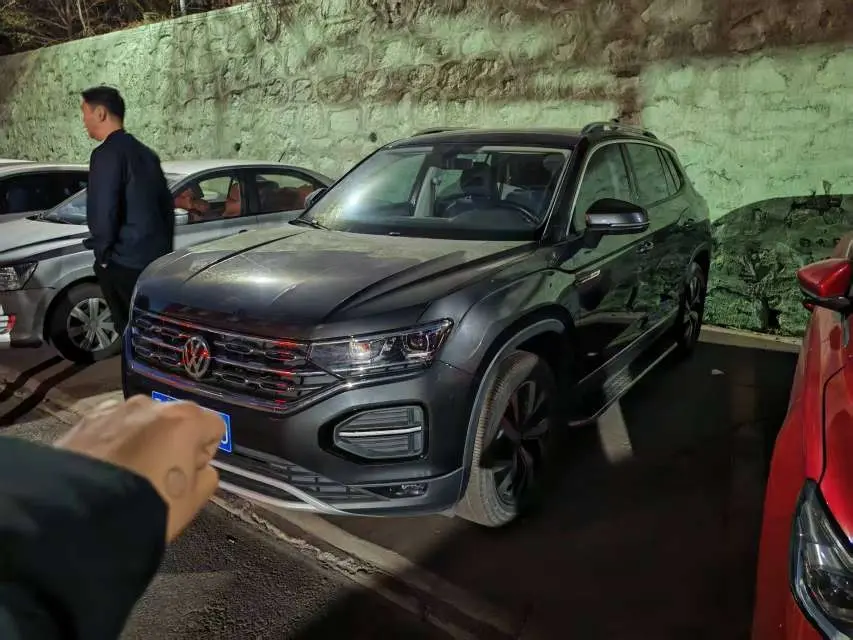 Volkswagen Tayron  из Китая