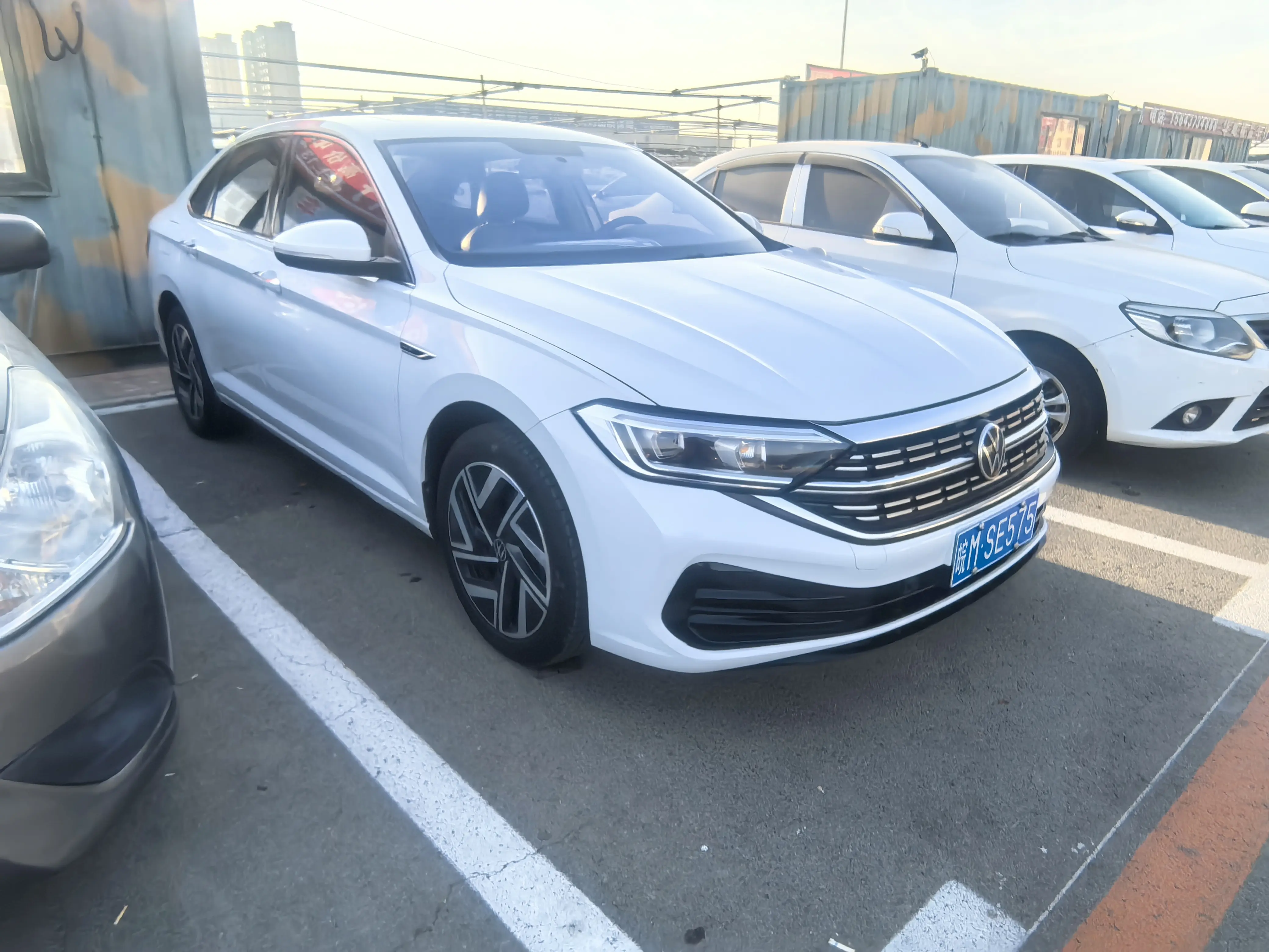 Volkswagen Sagitar  из Китая