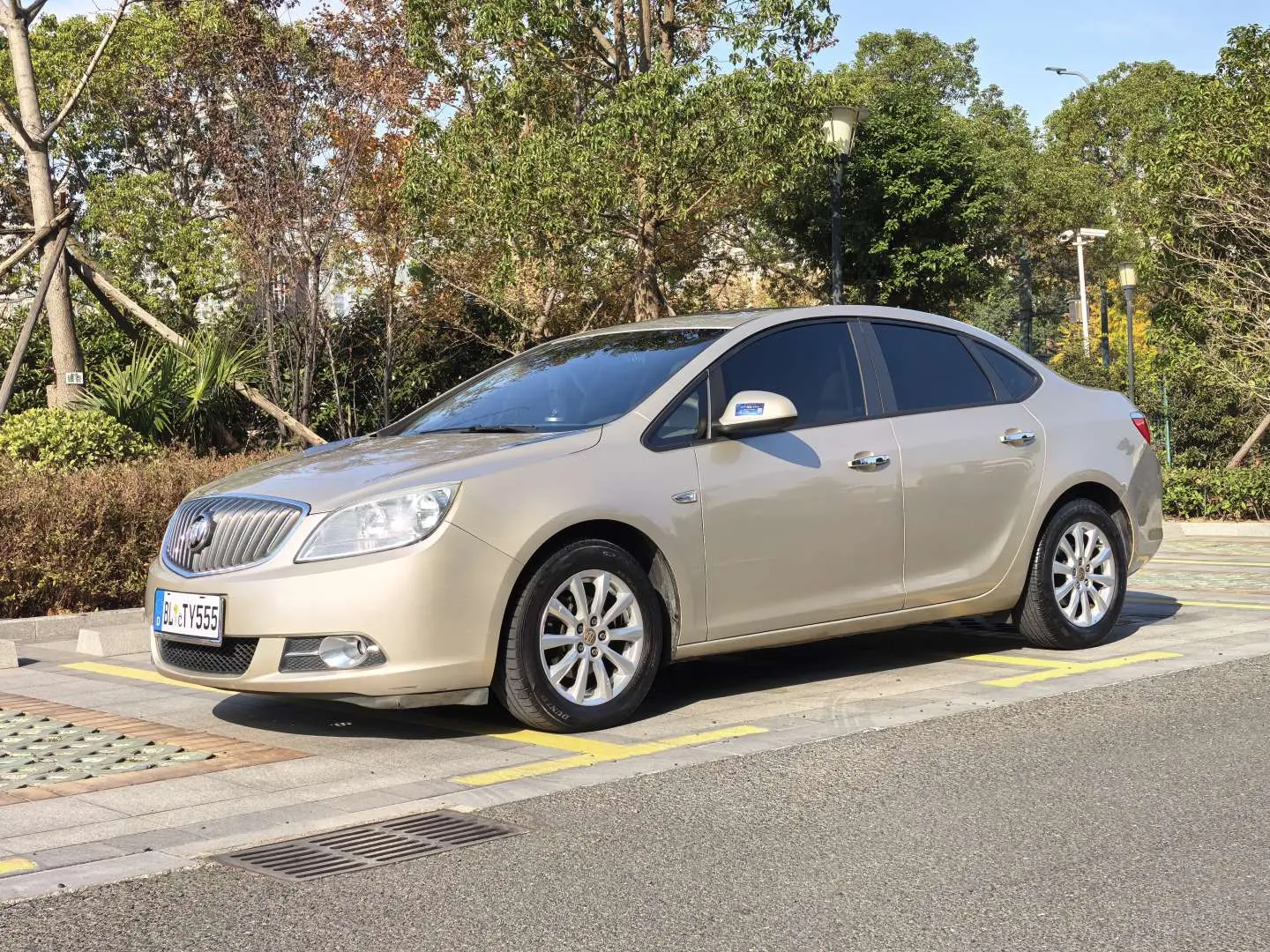 Buick Yinglang  из Китая