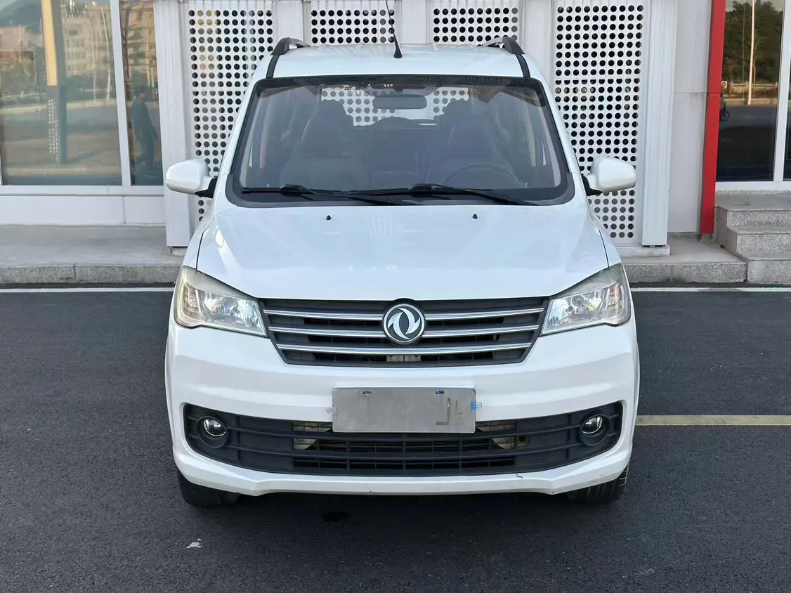 Dongfeng Fengon 330  из Китая