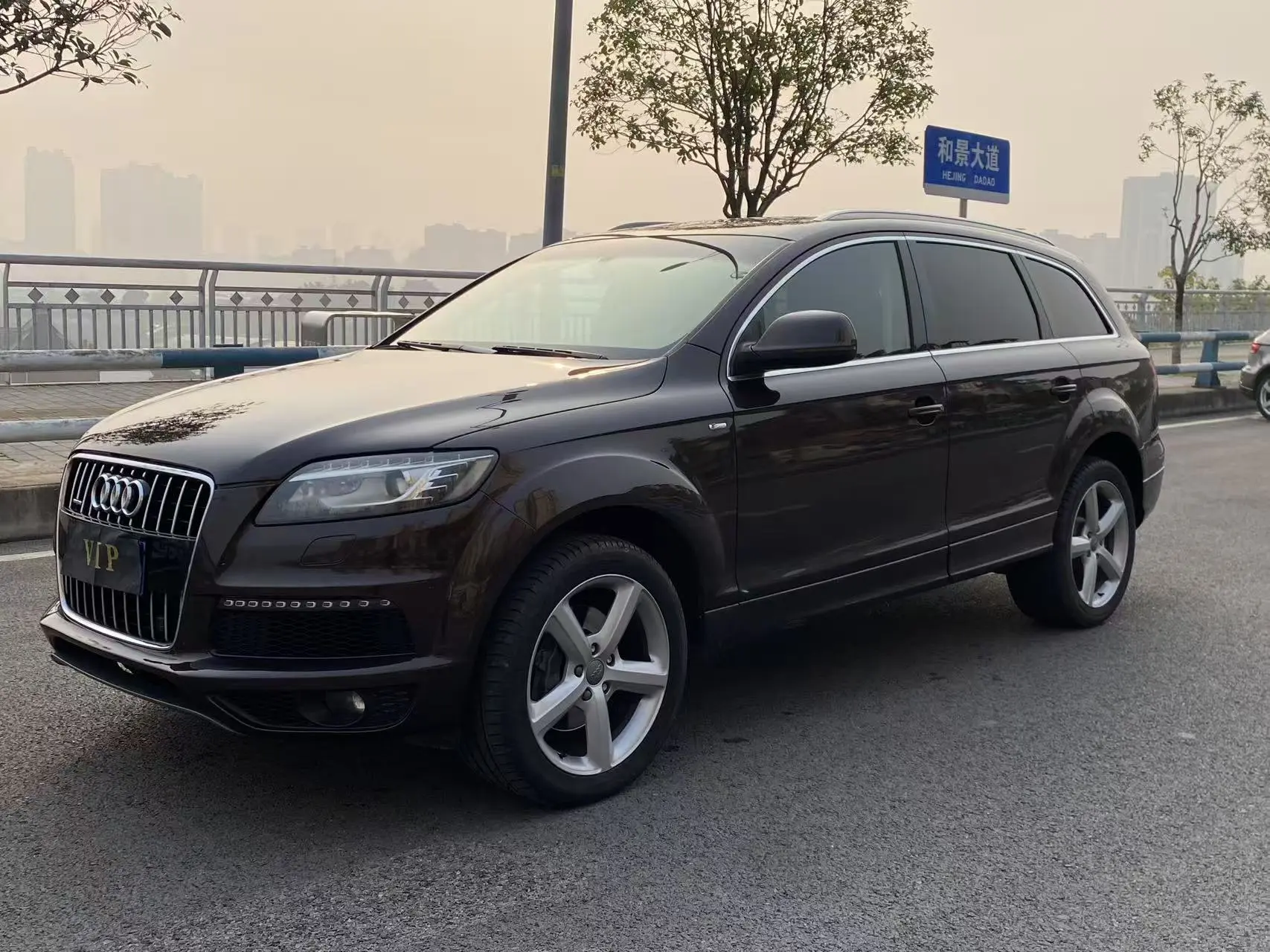 Audi Q7  из Китая