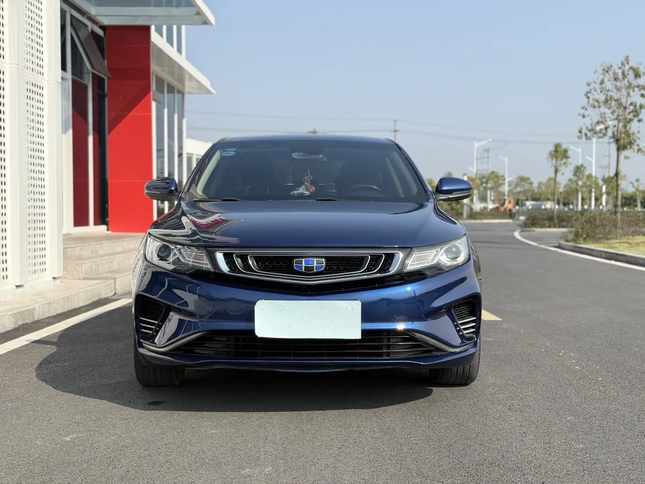 Geely Emgrand GL  из Китая