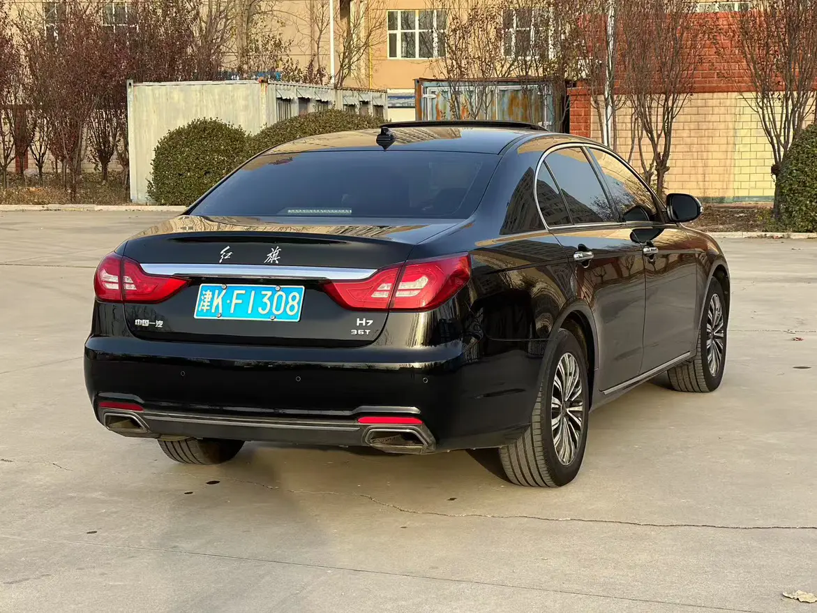 Hongqi H7  из Китая