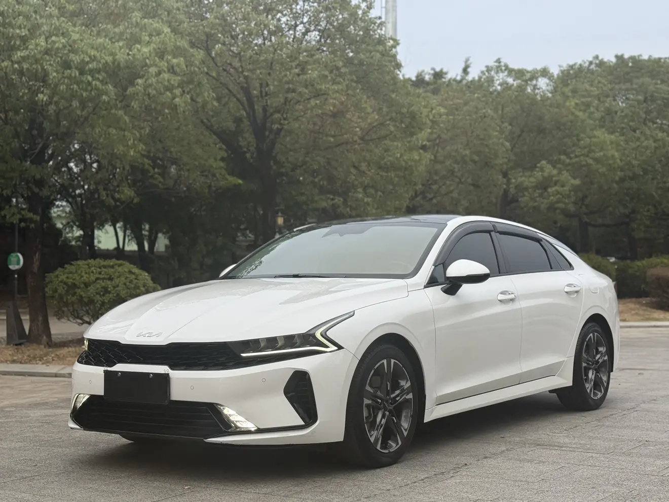 Kia K5  из Китая