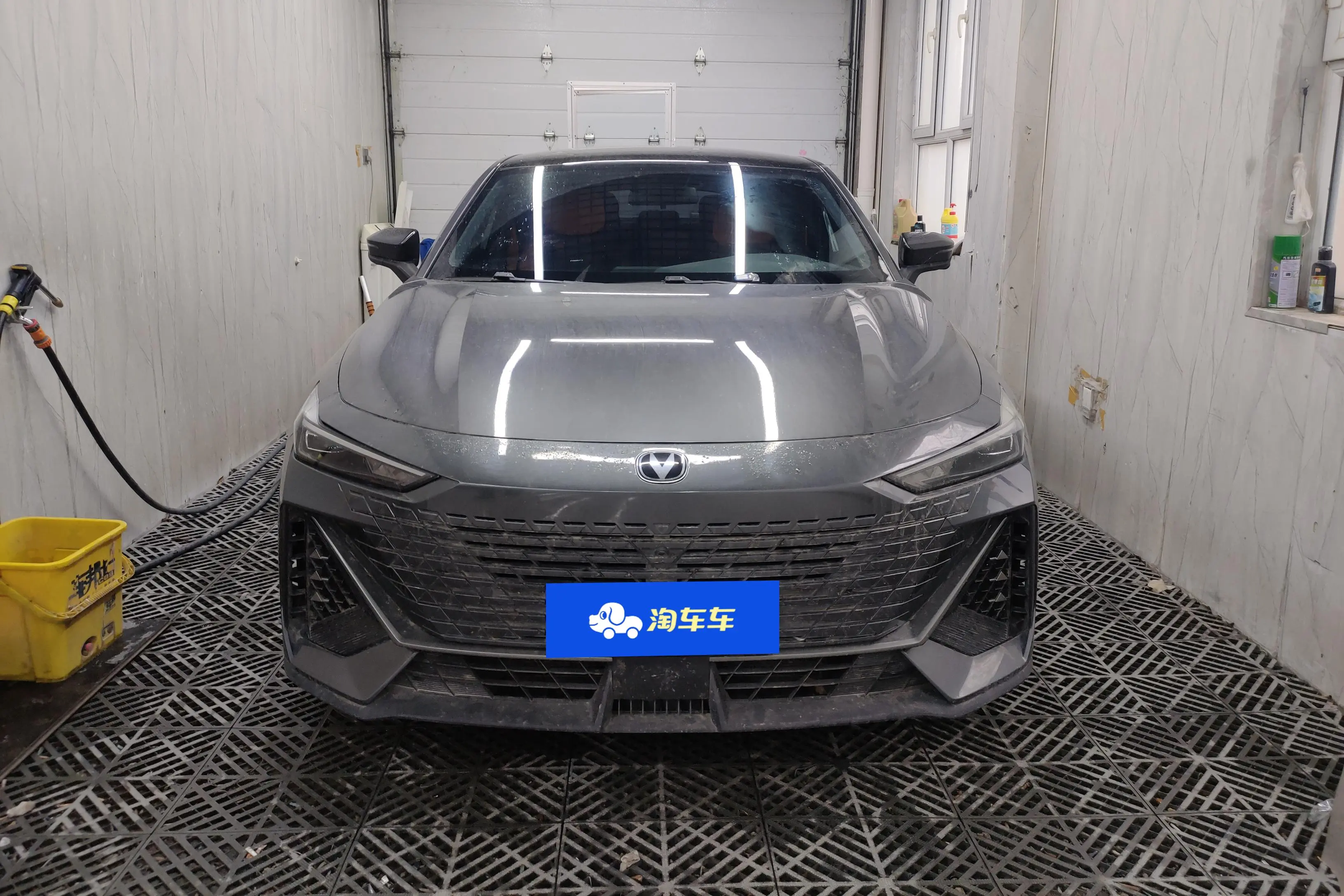 Changan UNI-V  из Китая