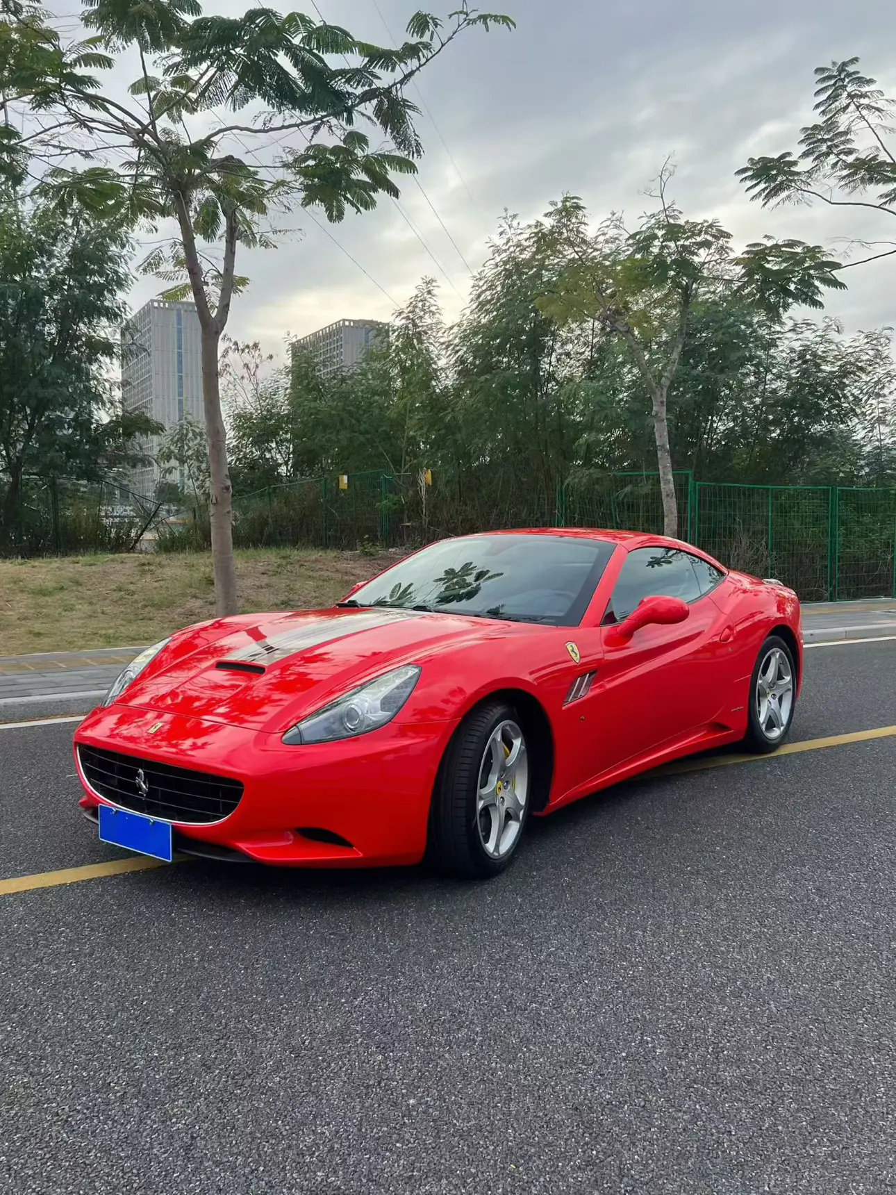Ferrari California T  из Китая