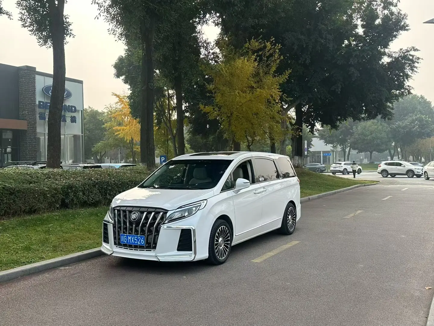 Buick GL8  из Китая