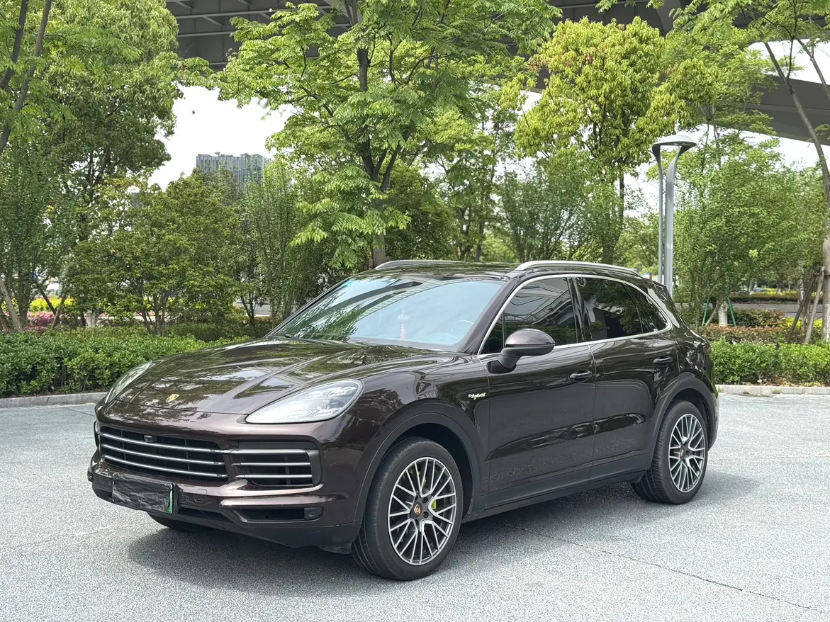 Porsche Cayenne E-Hybrid  из Китая