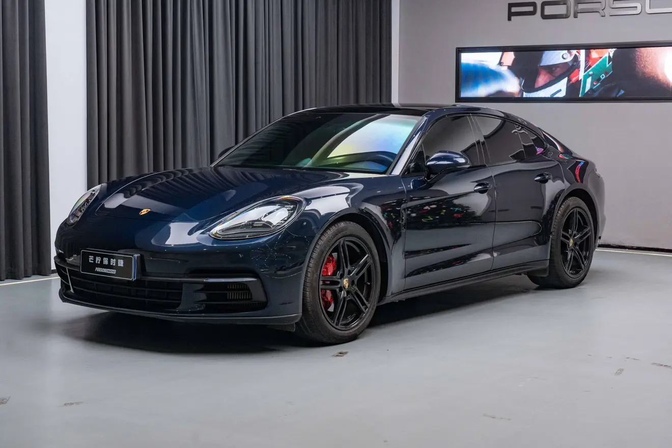 Porsche Panamera  из Китая