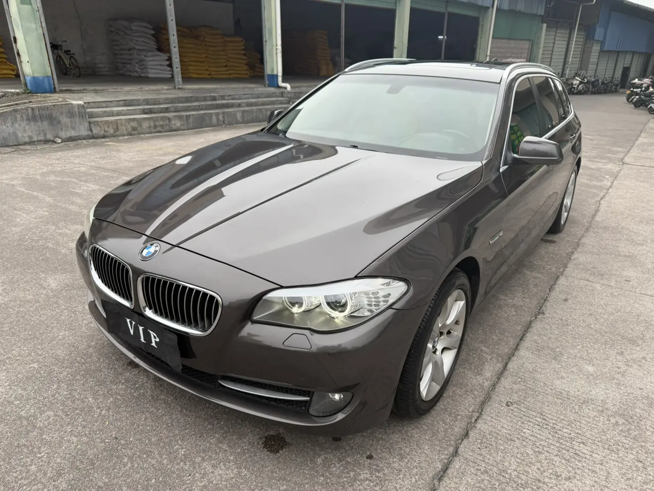 BMW 5 Series (imported)  из Китая