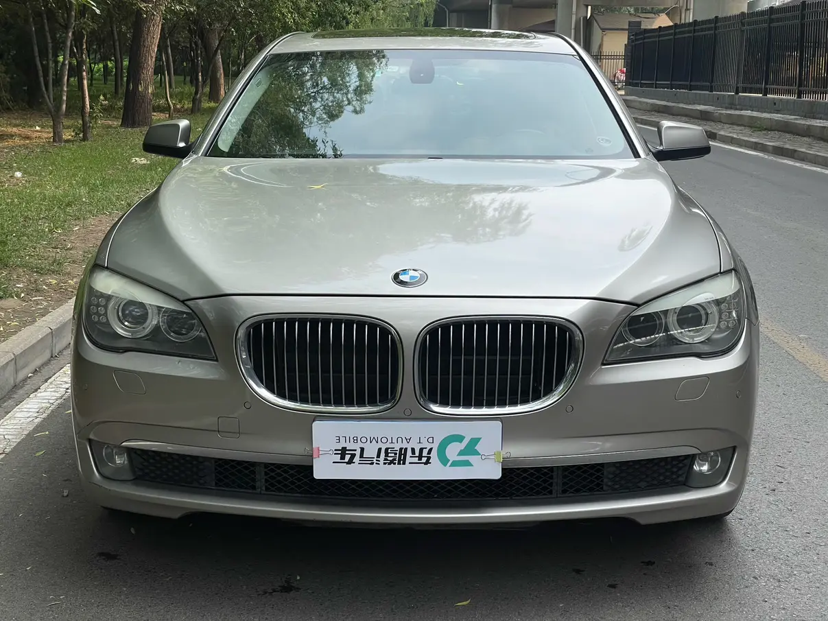 BMW 7 Series  из Китая
