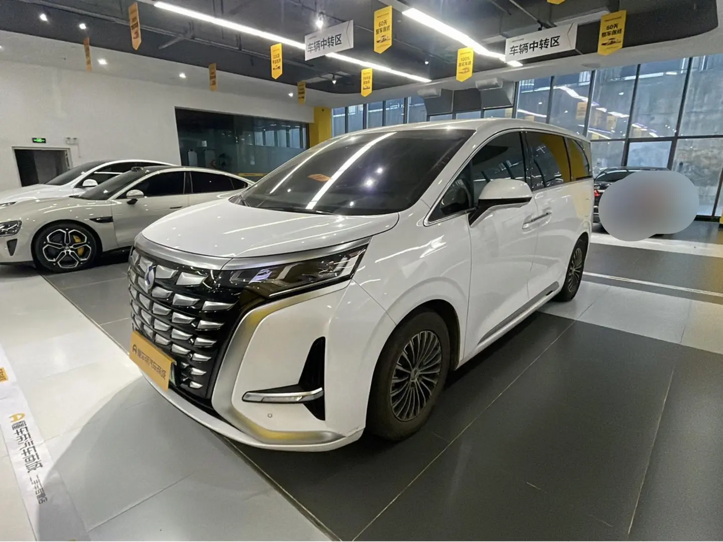 Denza D9 DM  из Китая