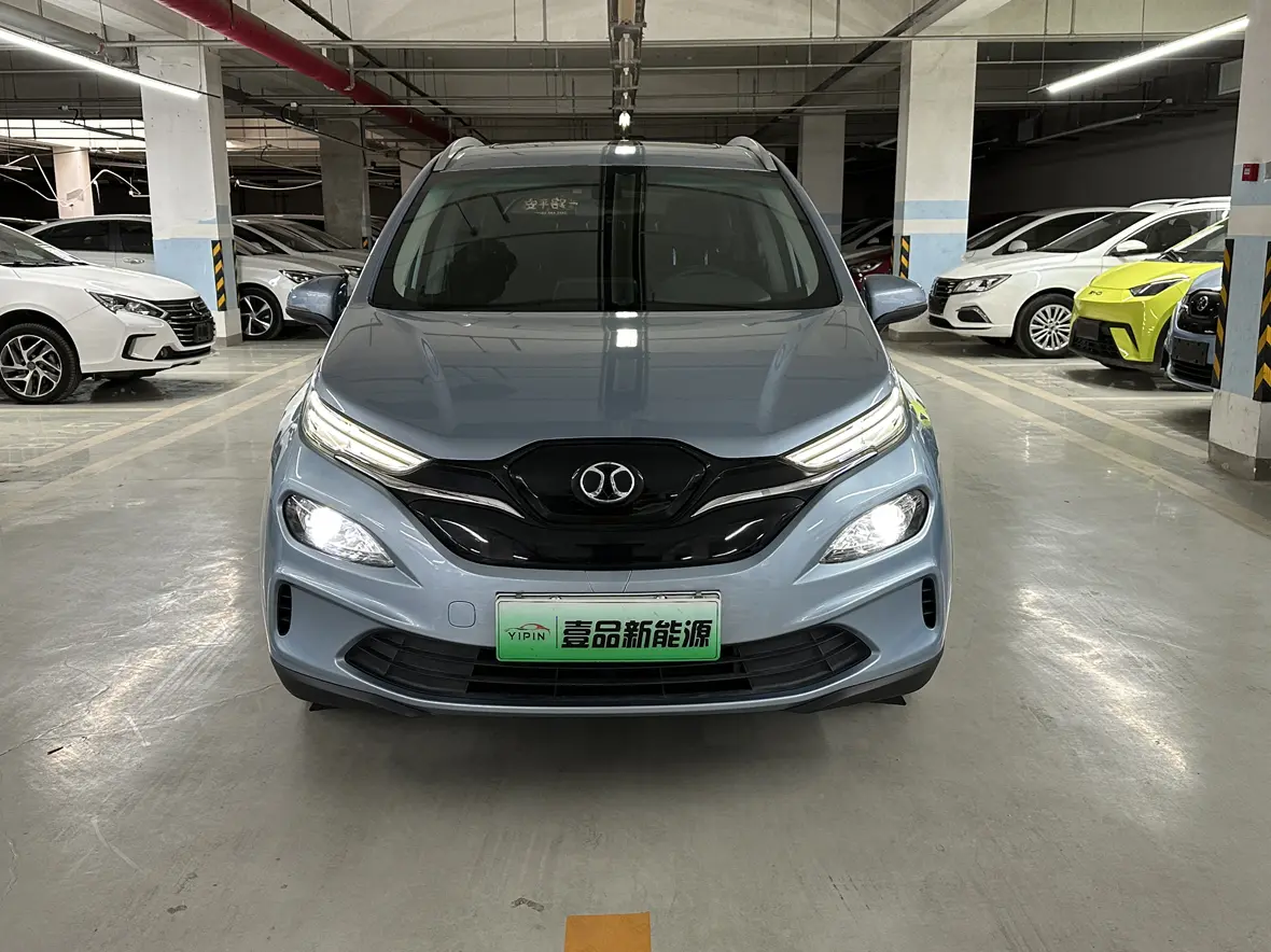 BAIC Beijing EX3  из Китая