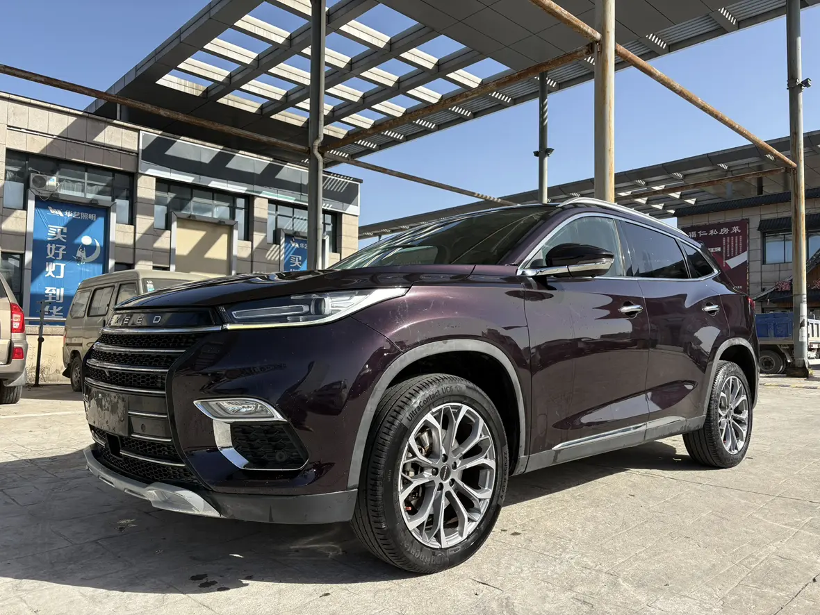 Exeed Stars in the clouds  из Китая