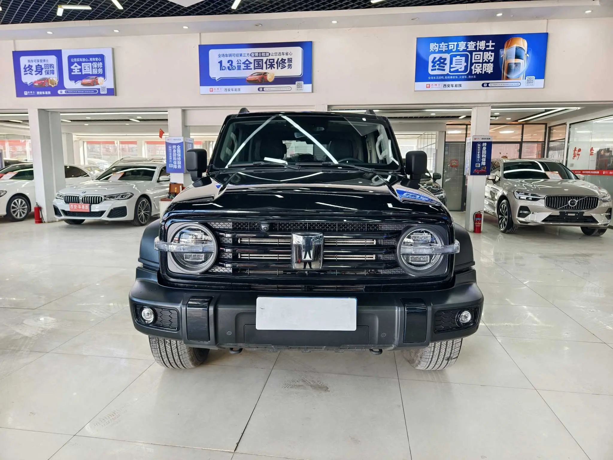 Tank 300  из Китая